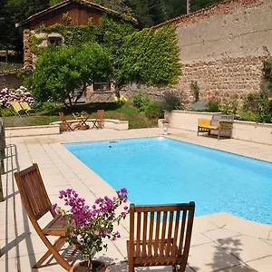 Bed & Breakfast Les Jardins De L'hacienda, Tarare
