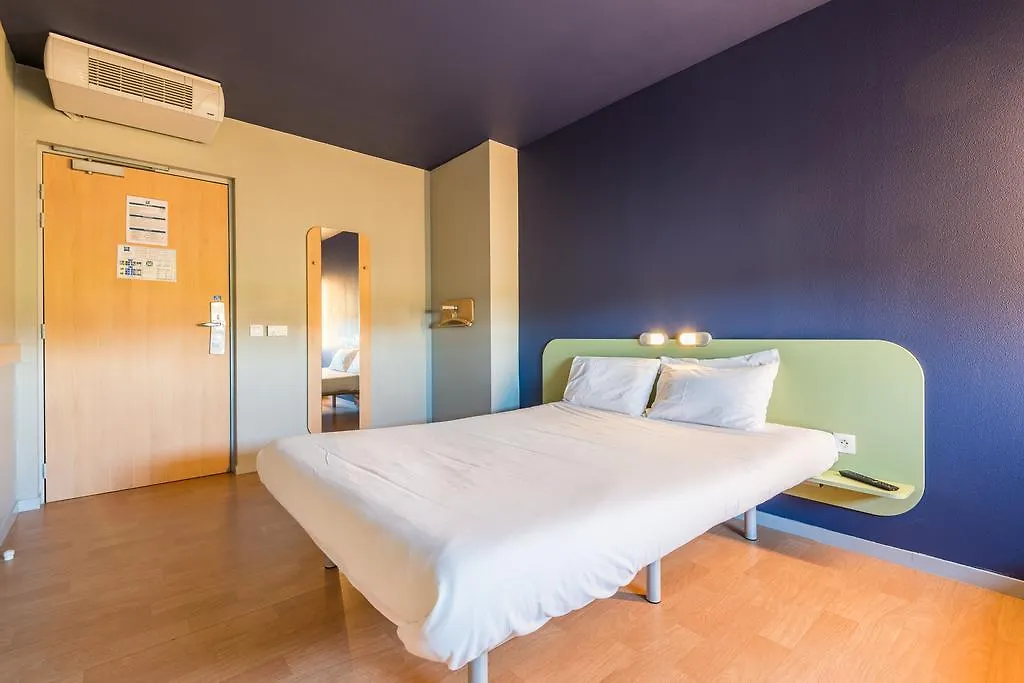Ibis Budget Amberieu En Bugey/Chateau Gaillard A42 2*, Chateau-Gaillard